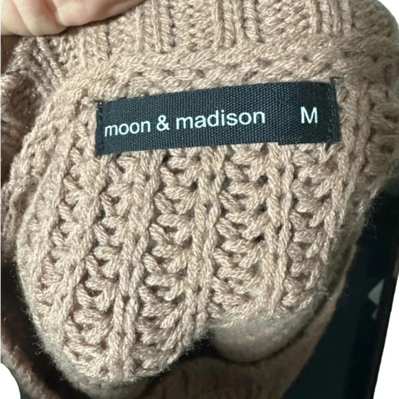 Moon & Madison Sweater Chunky Knit French Dot Sleeves Size Medium - Picture 8 of 8
